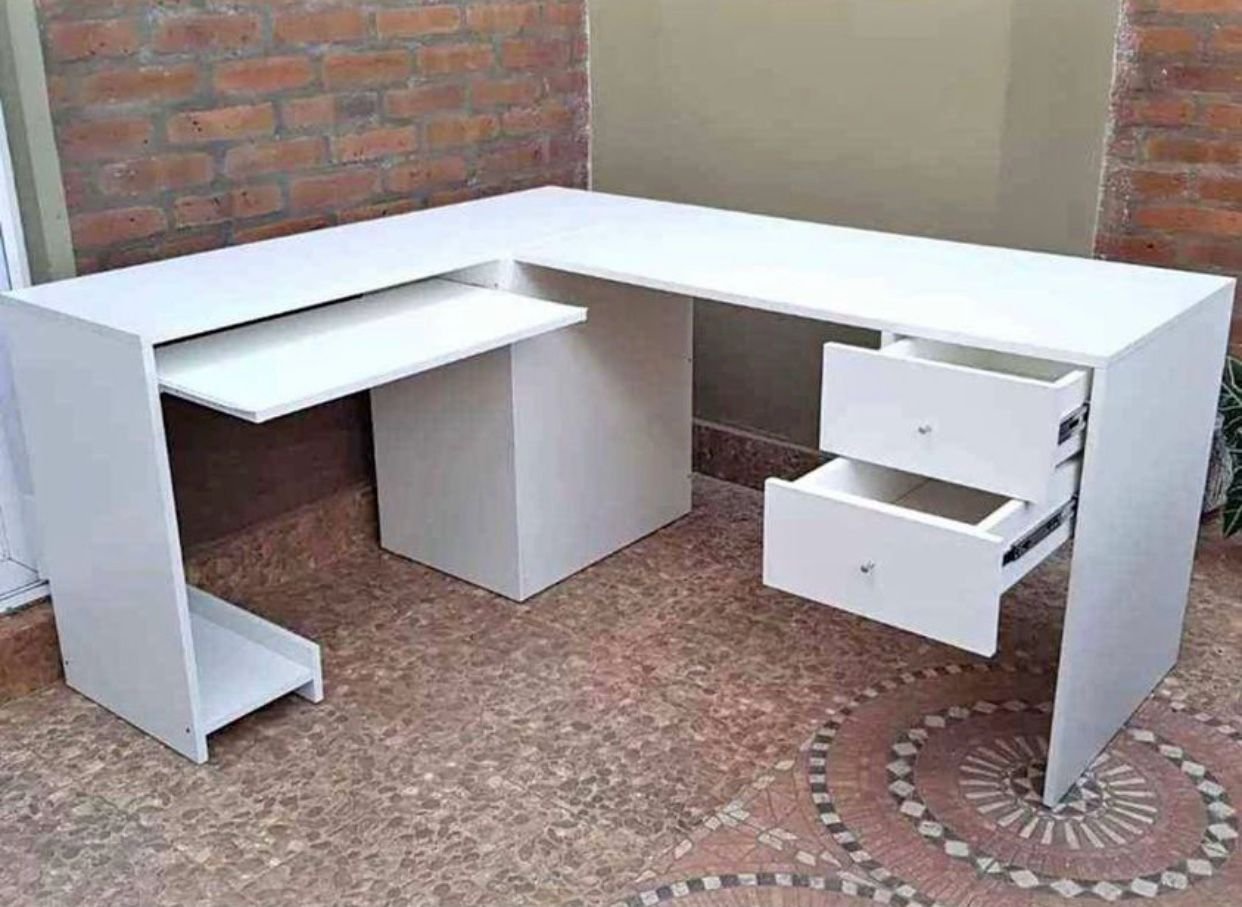 Escritorio de melamina